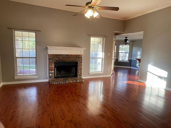 4th image of 1432 Winchester Dr