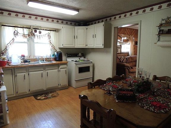 3rd image of 11170 Elk Creek Pkwy