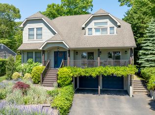 1600 Westview Dr, Mattituck, NY 11952