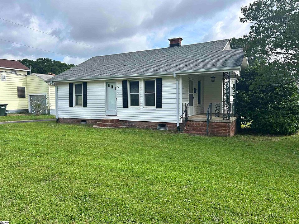 1st image of 204 Edwards Rd