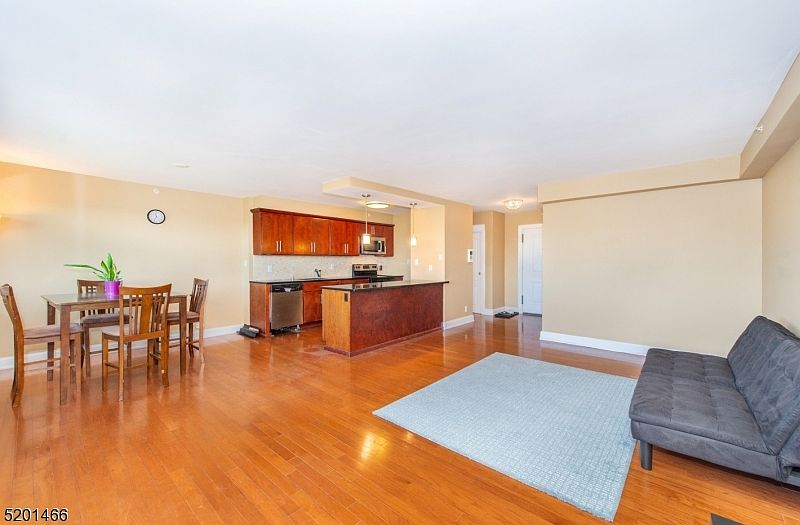 60 Parkway Dr UNIT 9F, East Orange, NJ 07017 | Zillow