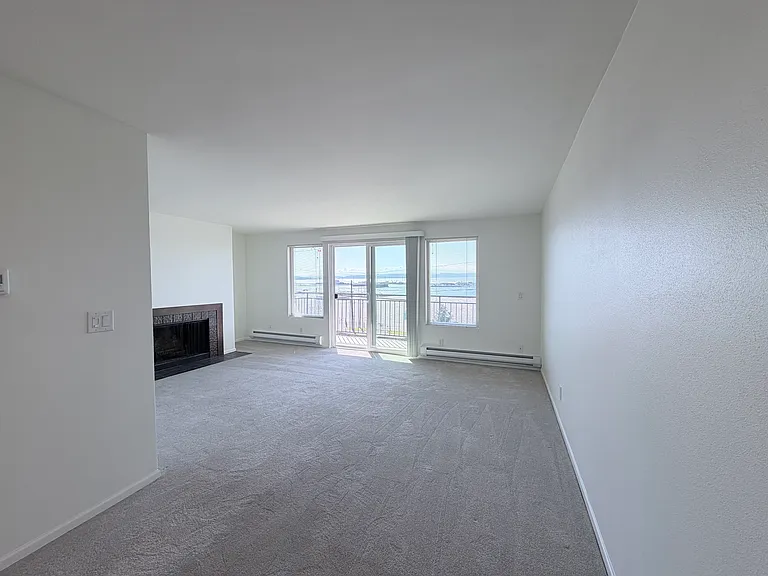 2210 Grand Ave #3 — Photo 9