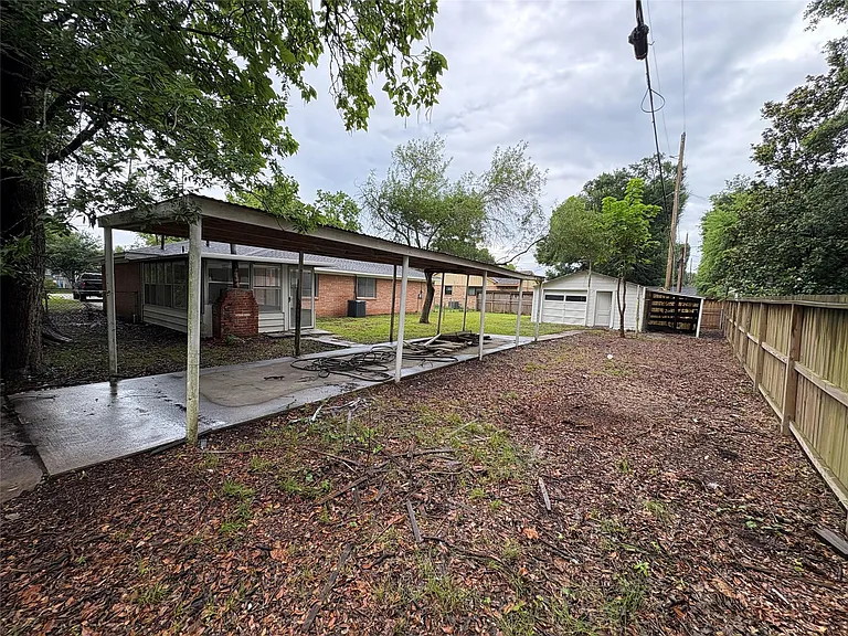 223 Belmont St — Photo 12