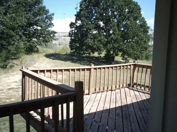 100 Walnut Grove Rd, Saint Clair, MO 63077