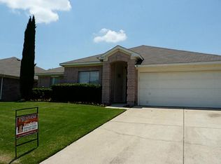 1123 Morningside Dr, Grand Prairie, TX 75052