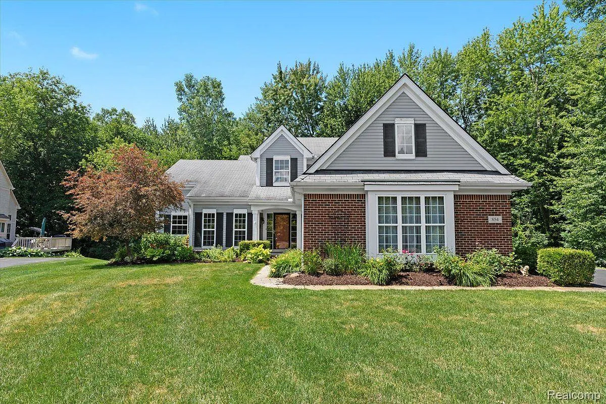 854 Weeping Willow Dr photo 1