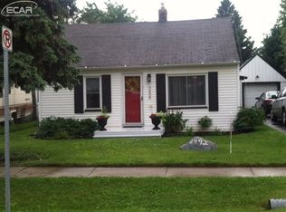 3492 Fern Ave, Burton, MI 48529