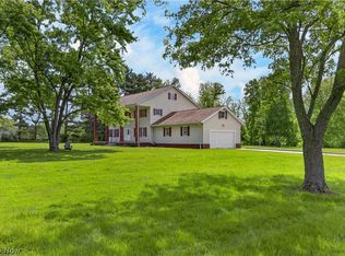16519 Albion Rd, Strongsville, OH 44136