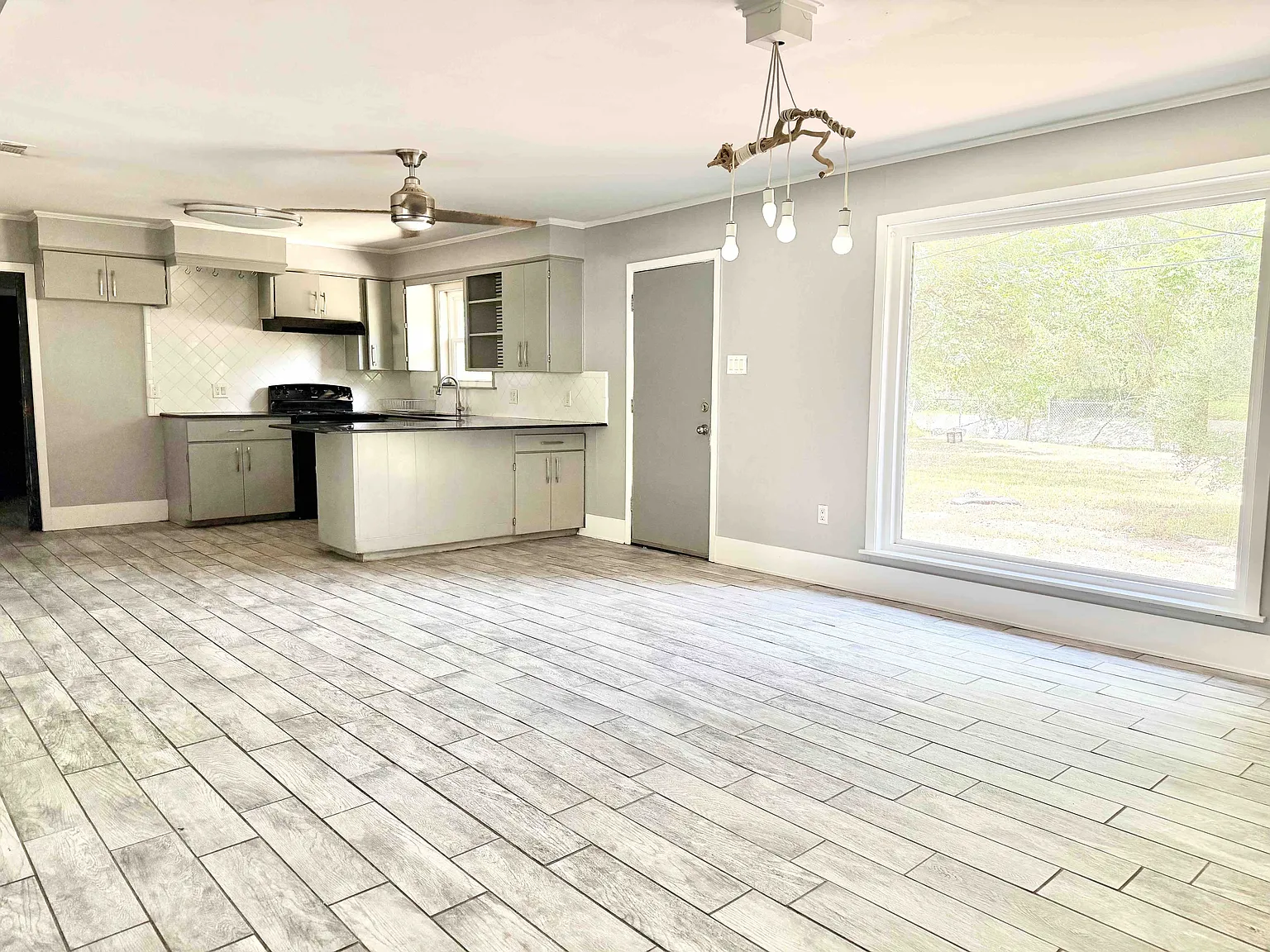 jb 735 Westbrook Drive - 1 — Photo 2
