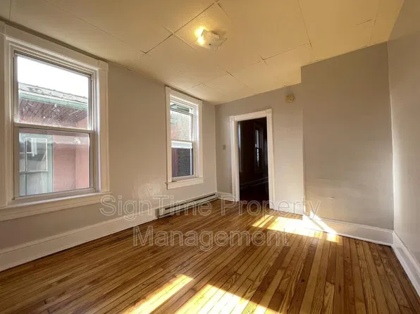 238 Summit Ave APT 4, Hagerstown, MD 21740