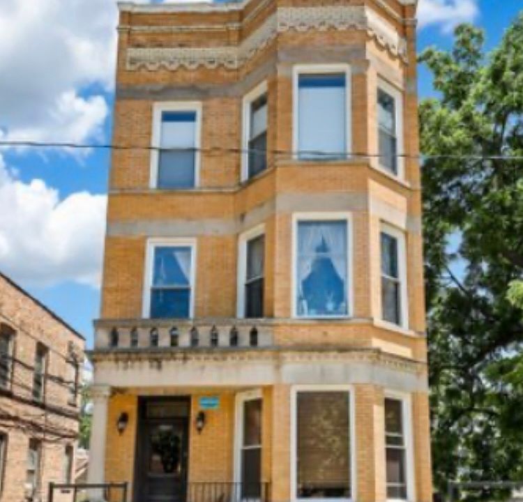 1st image of 1841 N Lawndale Ave APT 2W