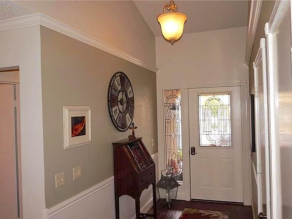 4th image of 1209 Bel Air Ct