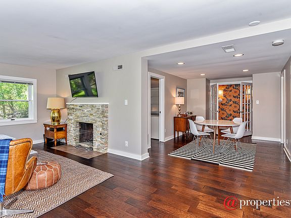 Living Room / Dining Room