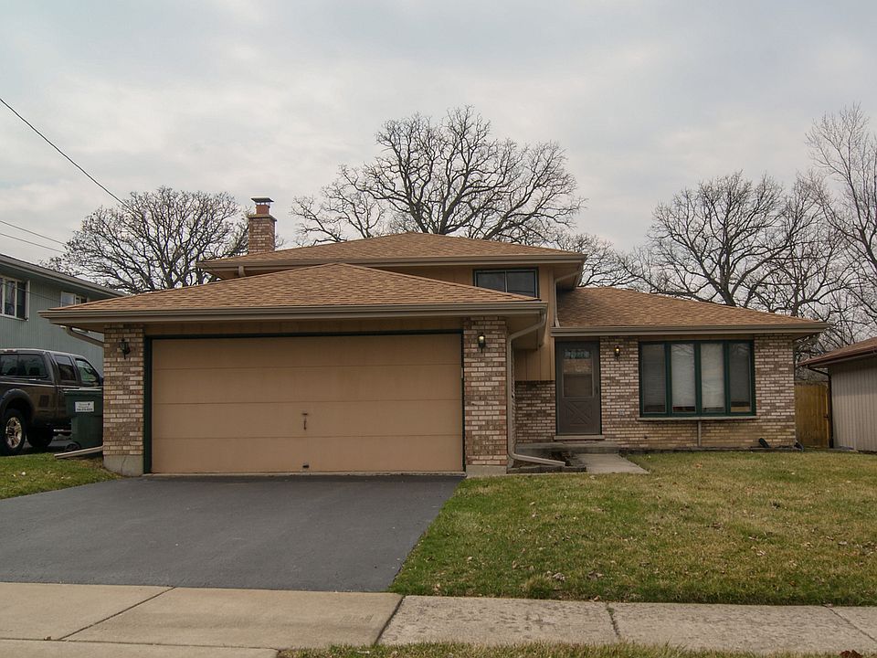 1st image of 16134 Oak Ave