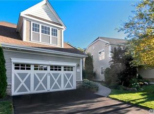 70 Encore Blvd, Eastport, NY 11941