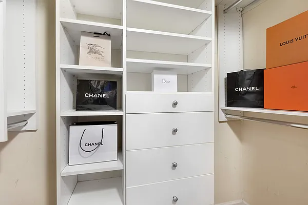 Sold by House-N-Key Realty | media 13