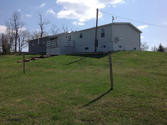 2nd image of 2689 Glade Pike