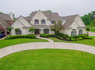 13820 Drakewood Dr, Sugar Land, TX 77498