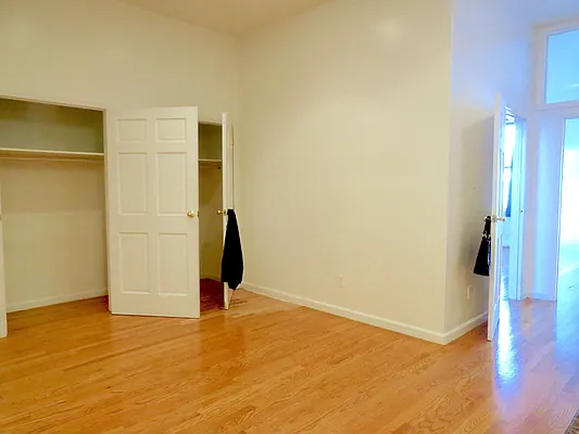 Rented by Capri Jet Realty Corp | media 16