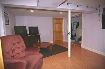 4th image of 1080 W Hollis St