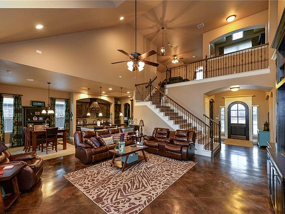 4th image of 156 Diablo Dr
