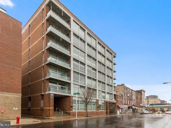 22 S Front St APT 204, Philadelphia, PA 19106