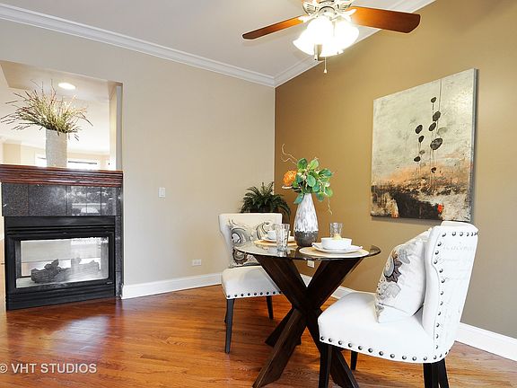 3rd image of 808 Shandrew Dr