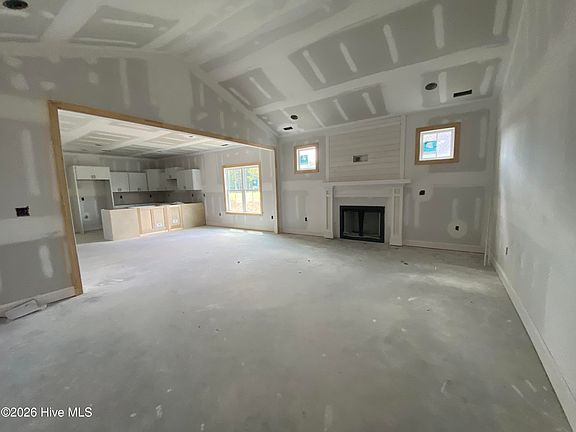 4th image of 213 Herring Road