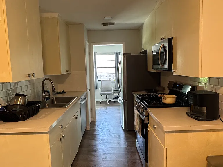 6016 Signal Point — Photo 3