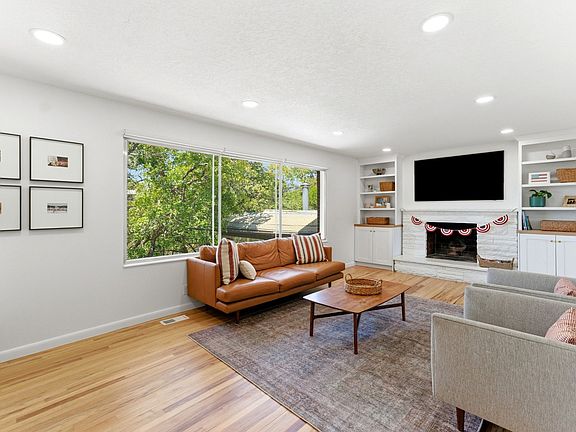 4th image of 3035 E Nila Way