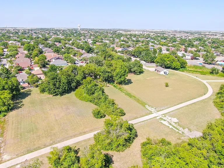 16908 Cactus Blossom Dr — Photo 19
