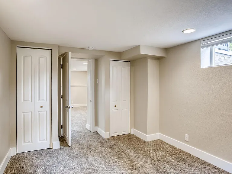 1596 S Lincoln St — Photo 22
