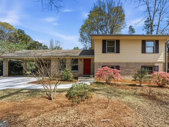 1471 Camelot Ln, Tucker, GA 30084