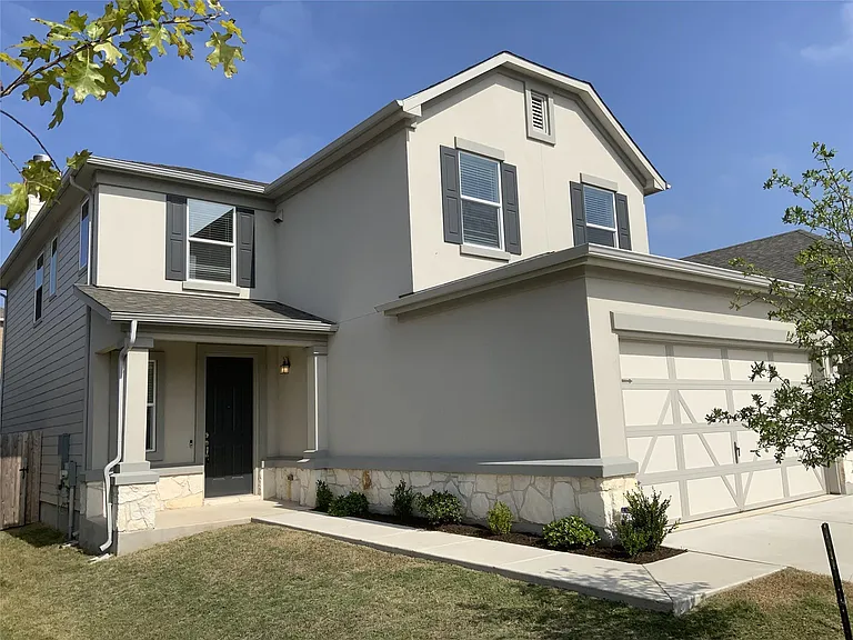 908 Solitude Dr — Photo 2