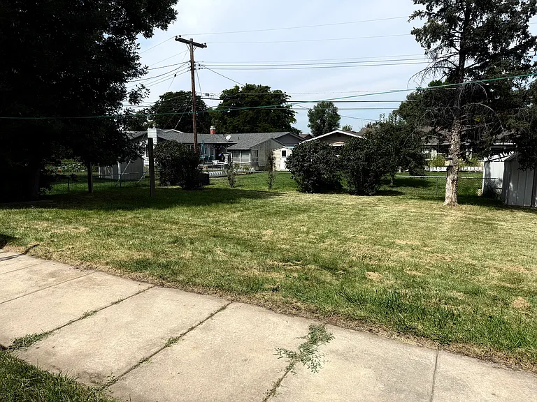 2408 Judy Ave — Photo 21