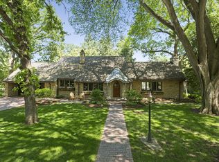 145 Hawthorne Rd, Hopkins, MN 55343