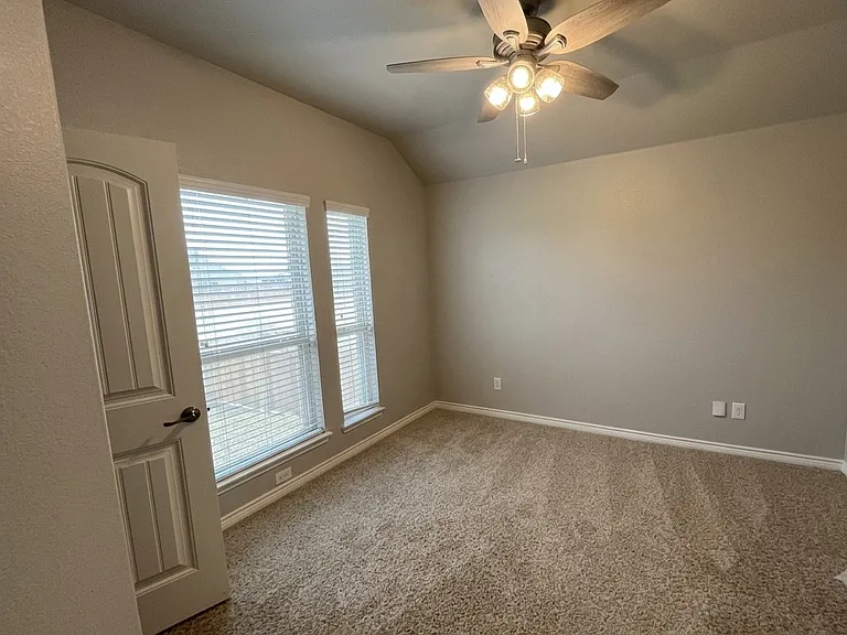 2929 Brazos Dr — Photo 5