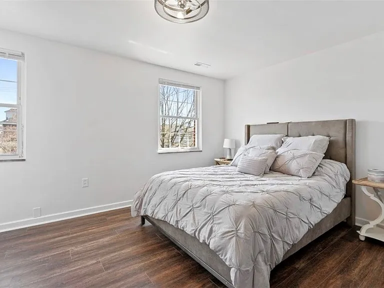 327 Chestnut St — Photo 7