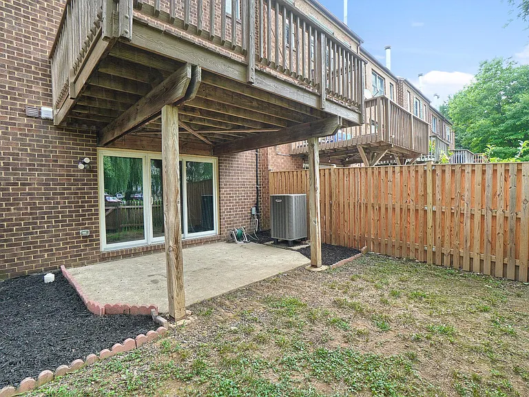 7121 Bradshaw Ct E — Photo 27