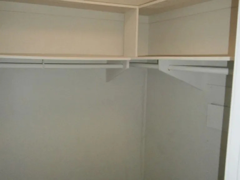 5252 Landis St — Photo 14