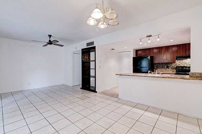 1st image of 5852 Blueberry Ct