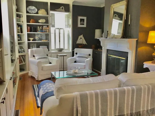 129 School St #129, Cotuit, MA 02635