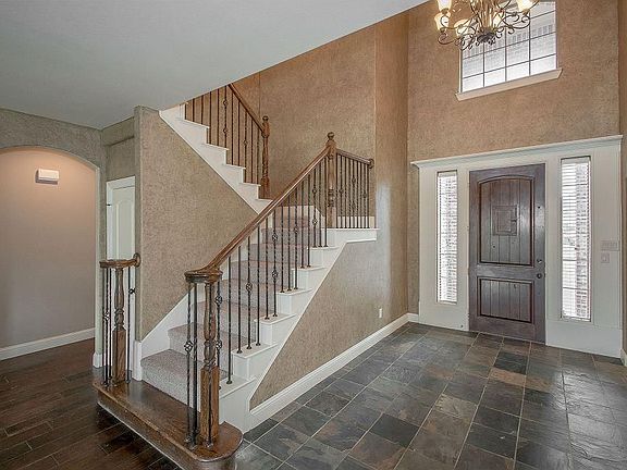 3rd image of 6311 Creek Bluff Ct