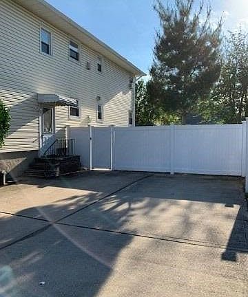 4th image of 115 Nassau Blvd APT 2