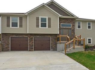 6805 N Pontiac Ave, Kansas City, MO 64151