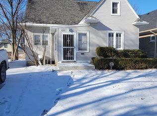 2333 N 60th St, Wauwatosa, WI 53210