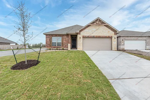 742 Friar Tuck Dr Photo 1