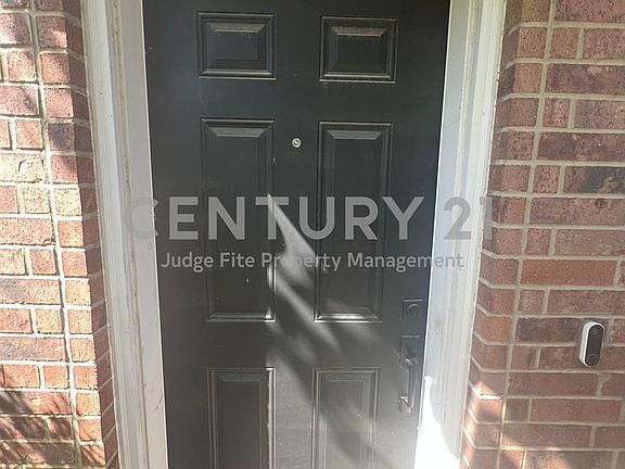 2nd image of 1813 S Ervay St