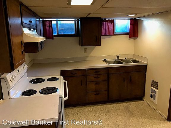 3rd image of 309 E Birch St APT 4