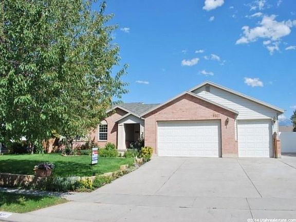 2nd image of 9327 S Uinta Hills Dr